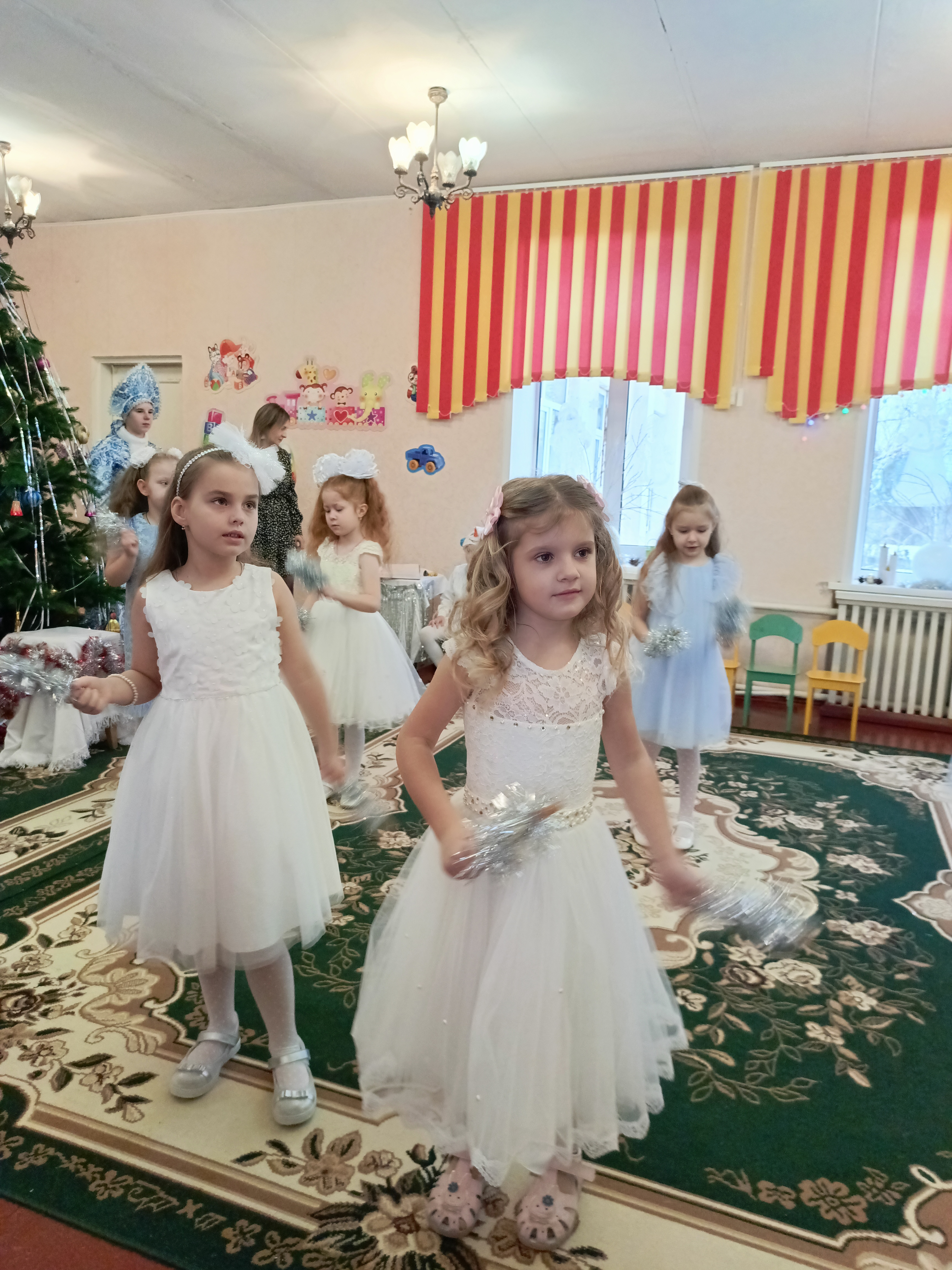 Новогодние праздники в детском саду.
