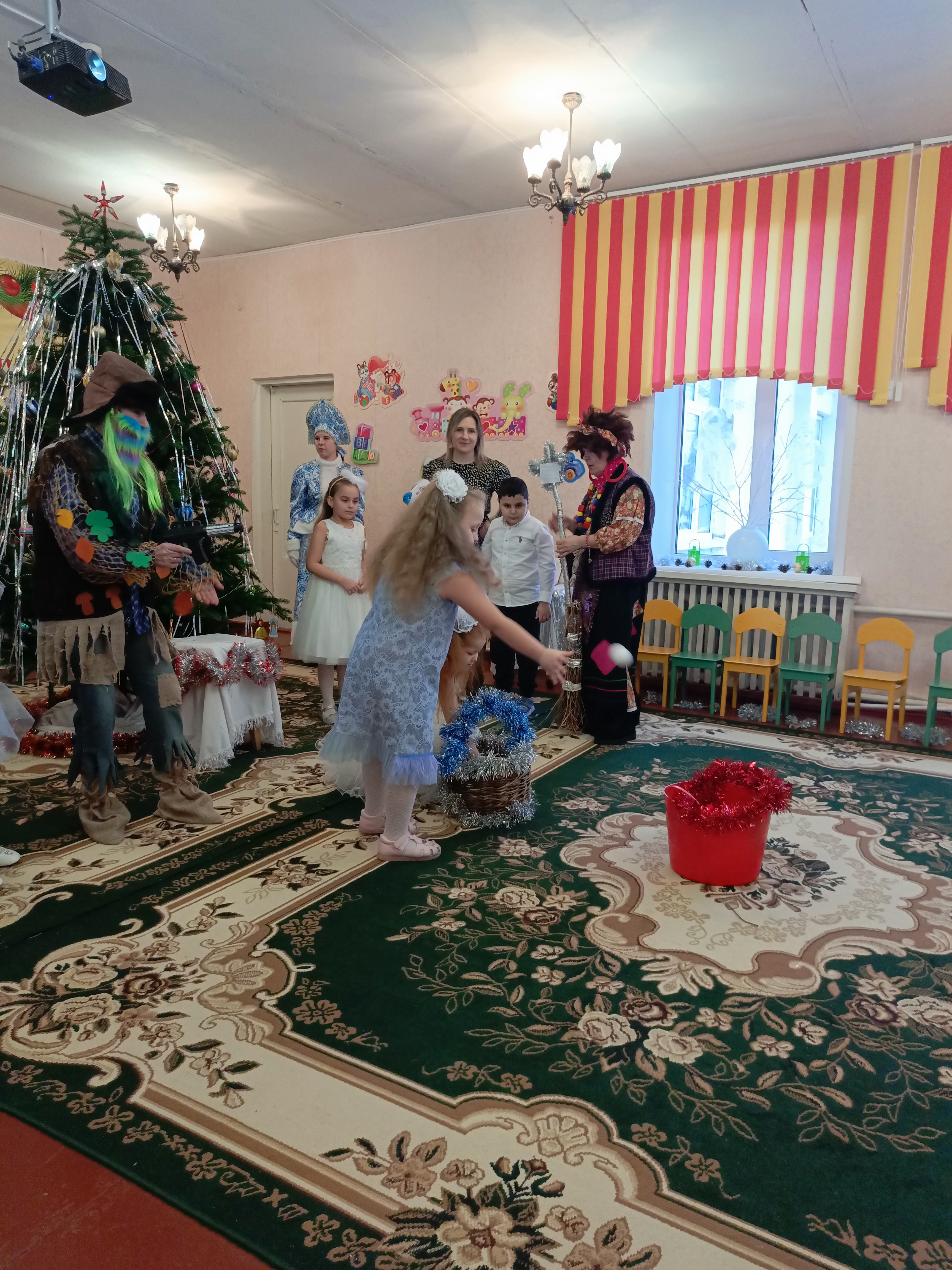 Новогодние праздники в детском саду.